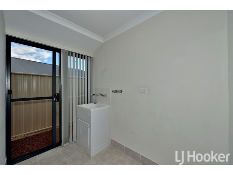 29 Karri Karri Pass, Lakelands WA 6180