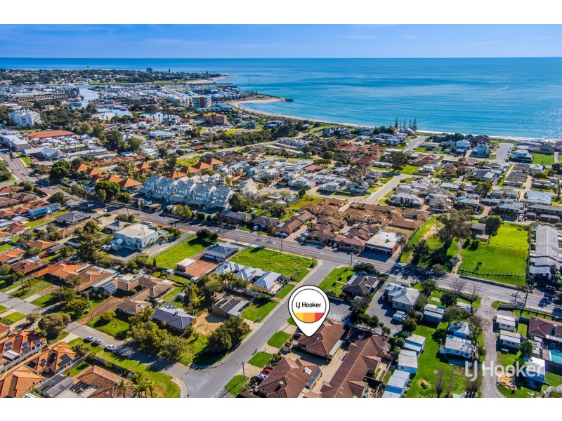 2/2-4 Andrew Street, Mandurah WA 6210