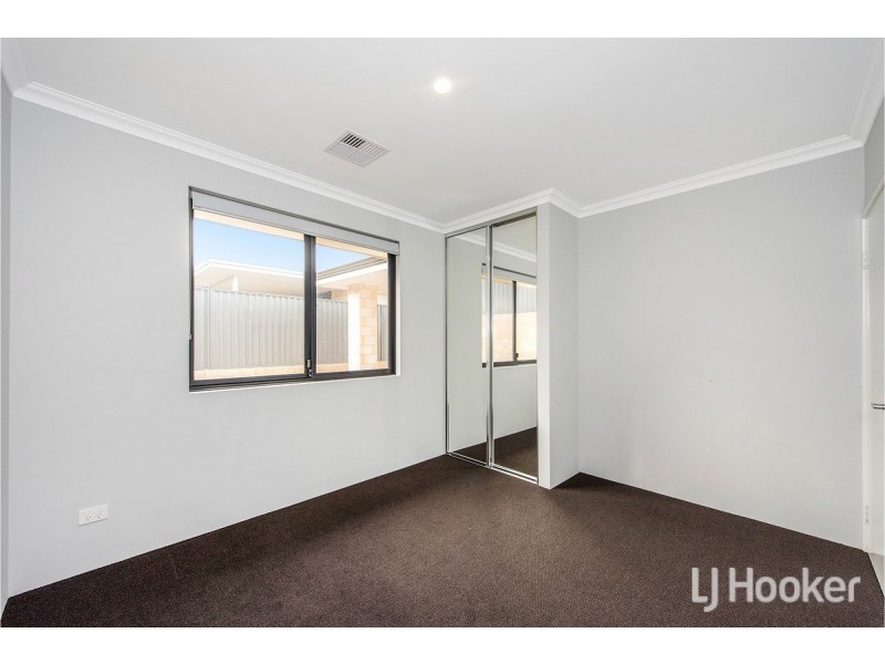 11 Huntington Street, Madora Bay WA 6210