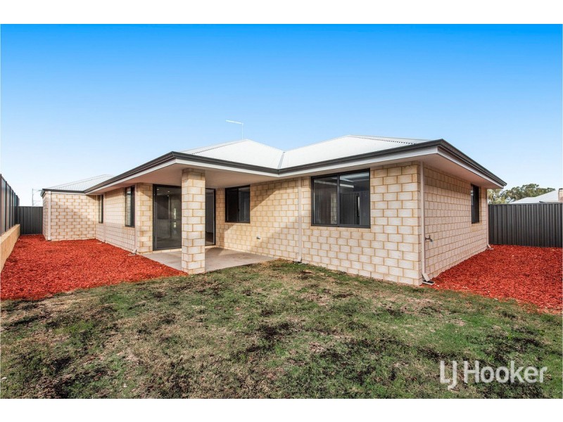 11 Huntington Street, Madora Bay WA 6210