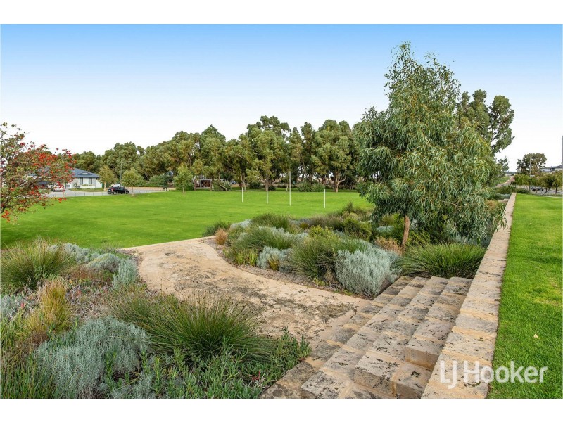 11 Huntington Street, Madora Bay WA 6210