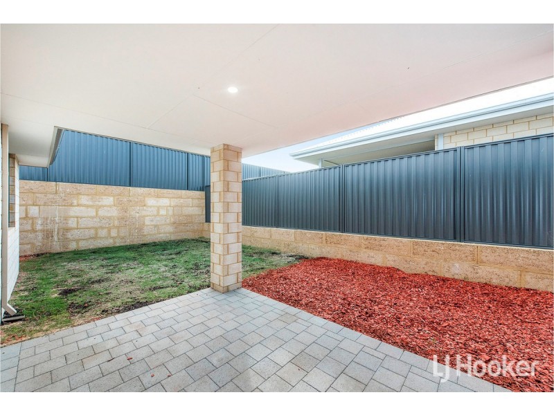 11 Huntington Street, Madora Bay WA 6210