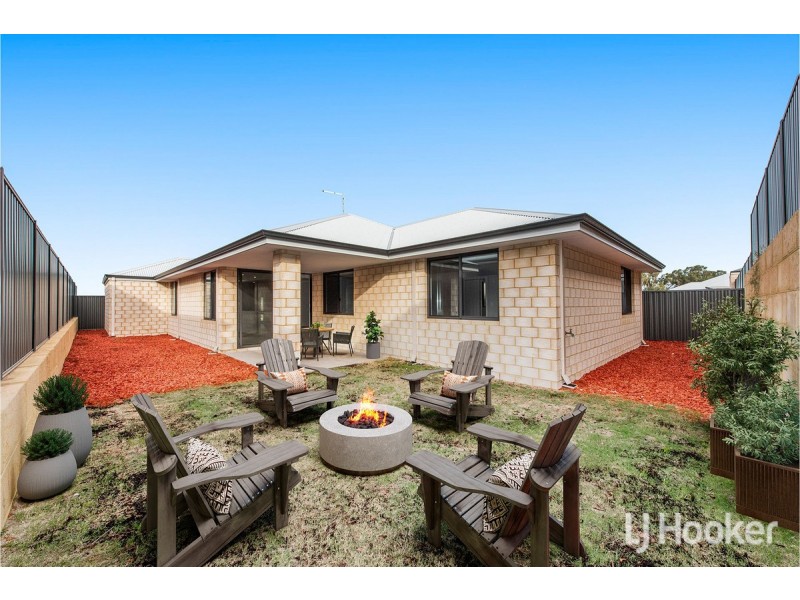 11 Huntington Street, Madora Bay WA 6210