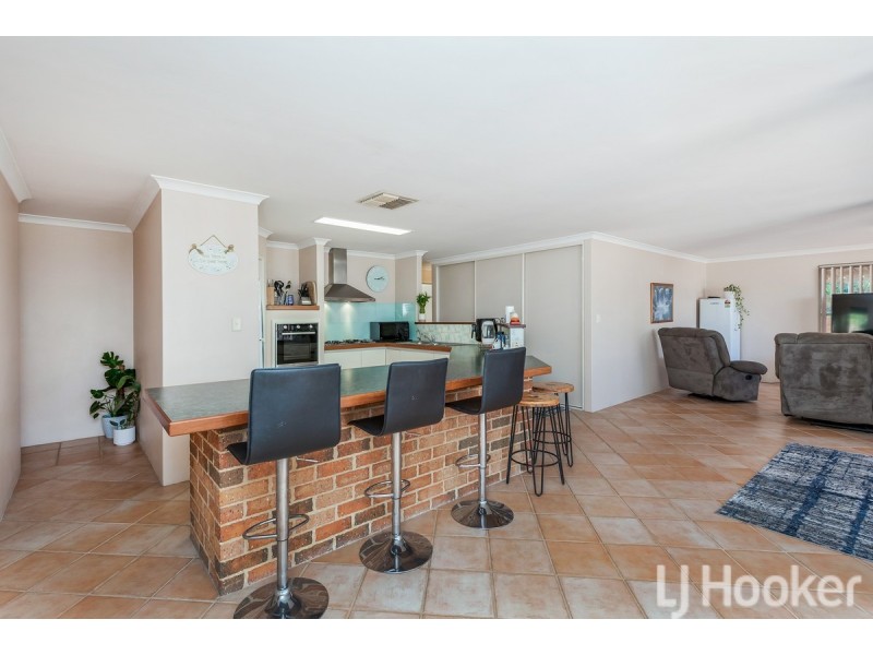 14 Peron Place, San Remo WA 6210
