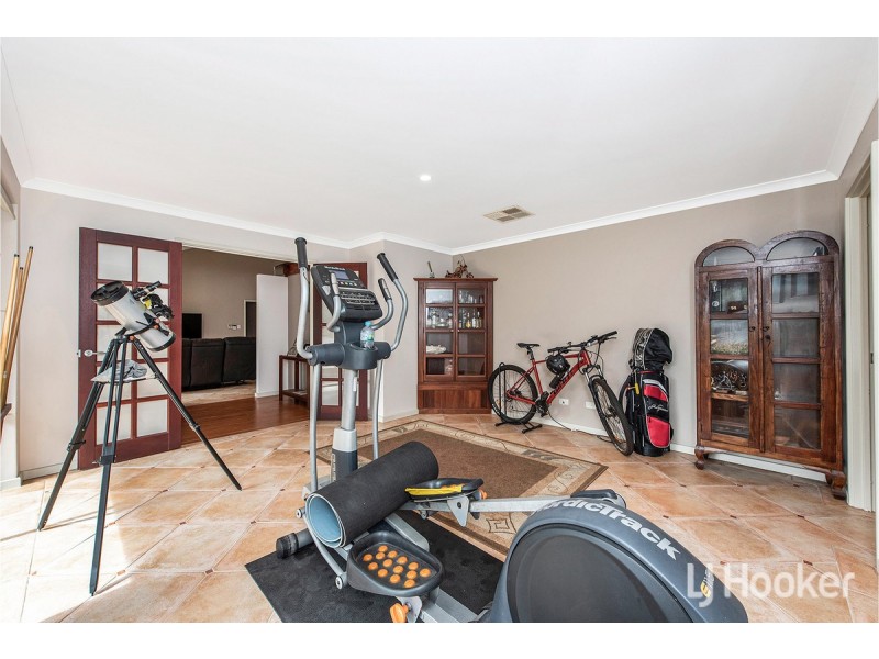 111 Mallee Drive, Karnup WA 6176