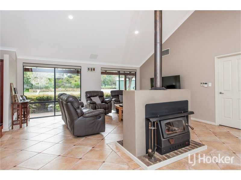 111 Mallee Drive, Karnup WA 6176