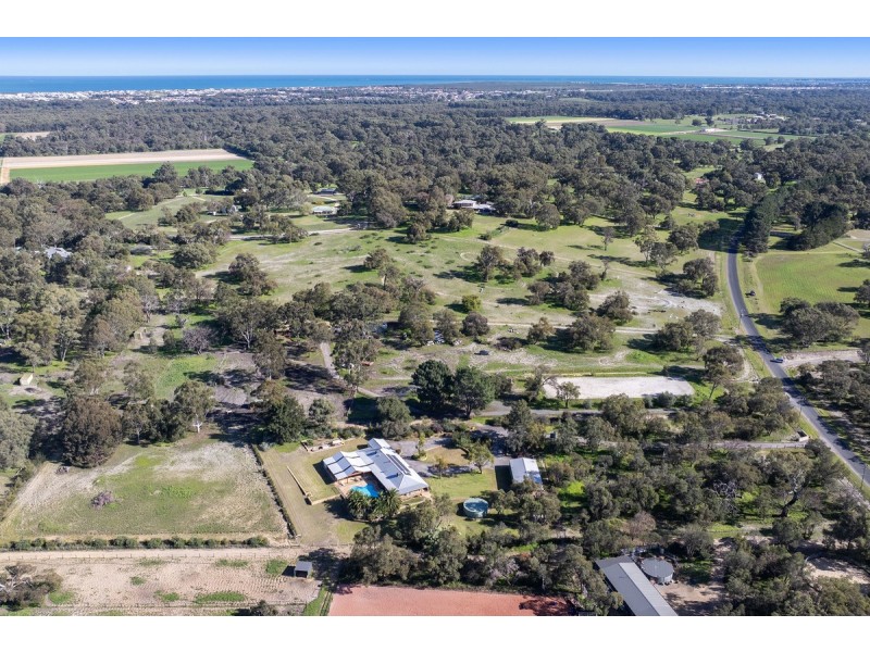 111 Mallee Drive, Karnup WA 6176