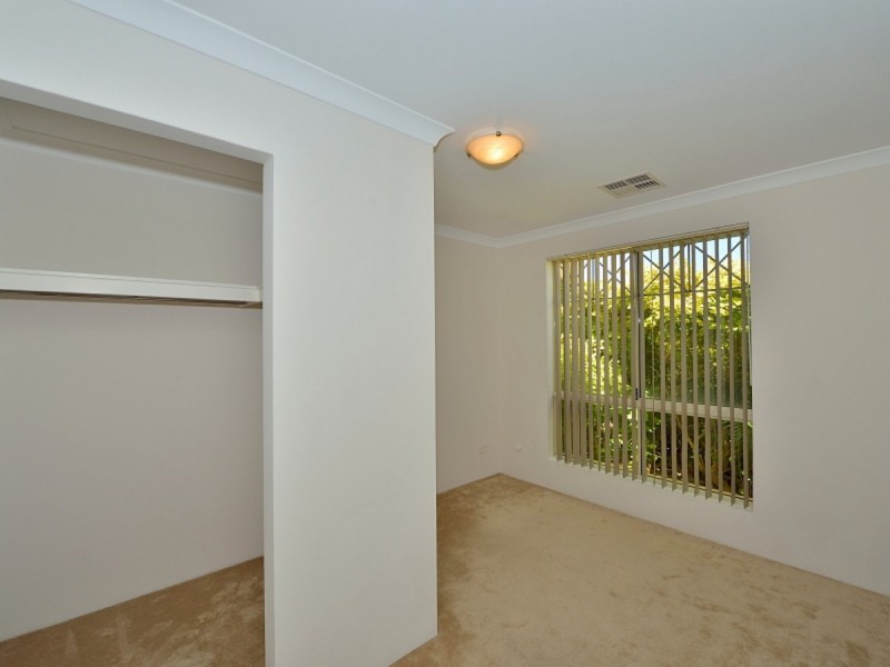 37 Seascapes Boulevard, Halls Head WA 6210