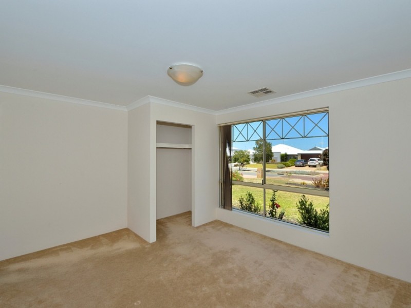 37 Seascapes Boulevard, Halls Head WA 6210