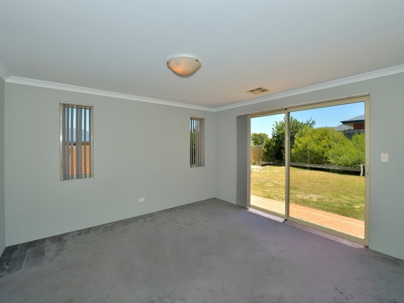 37 Seascapes Boulevard, Halls Head WA 6210