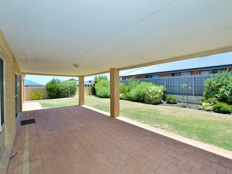 37 Seascapes Boulevard, Halls Head WA 6210