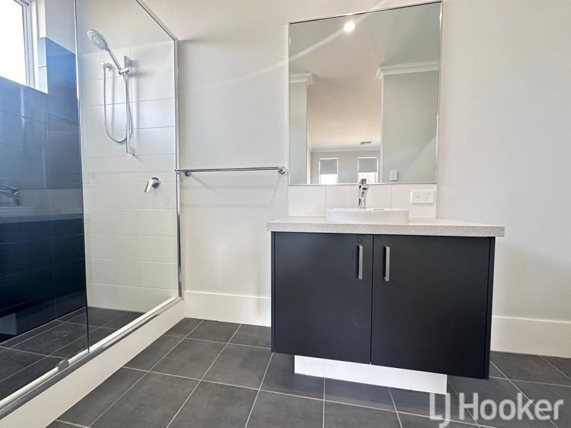 16 Nyabing Pass, Dawesville WA 6211