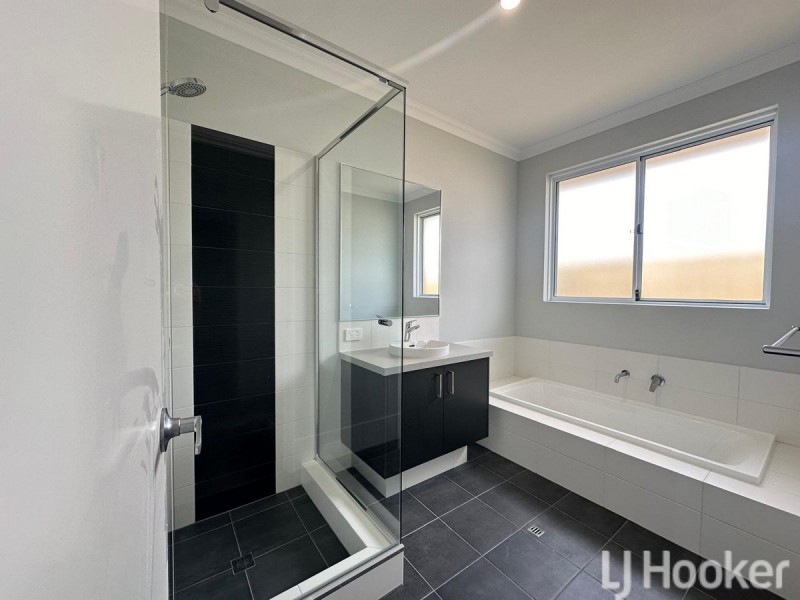 16 Nyabing Pass, Dawesville WA 6211