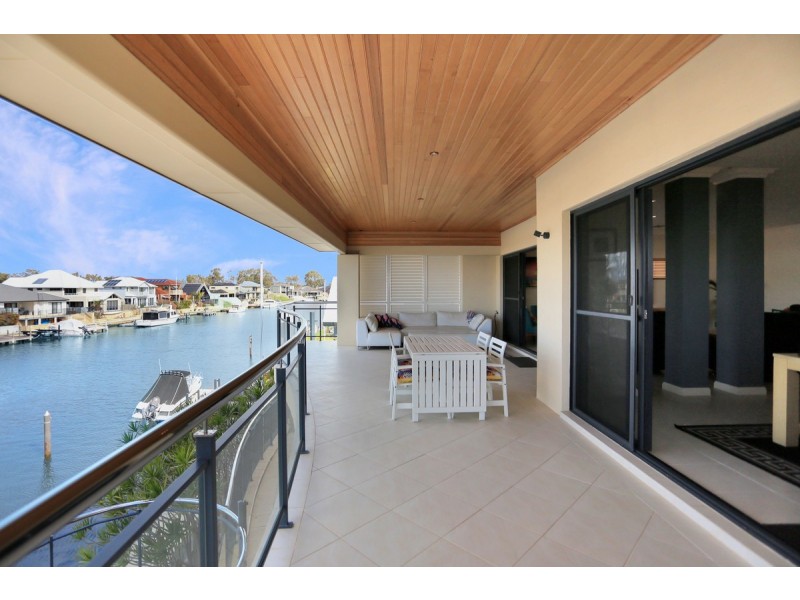 10 Brindabella Crescent, Halls Head WA 6210