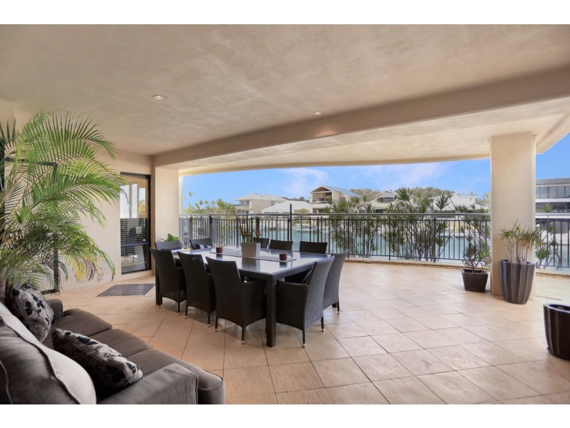 10 Brindabella Crescent, Halls Head WA 6210