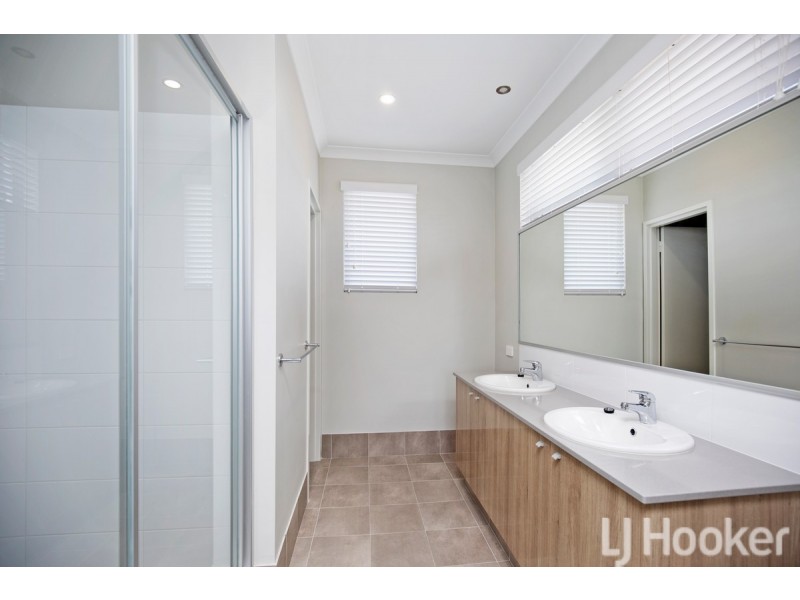 27 Tuscan Way, Karnup WA 6176