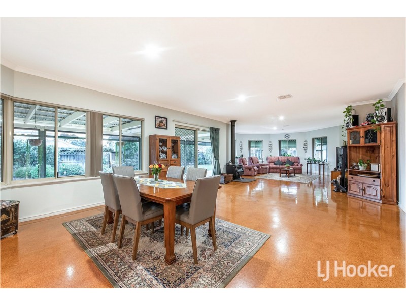 14 Midsummer Circle, Pinjarra WA 6208