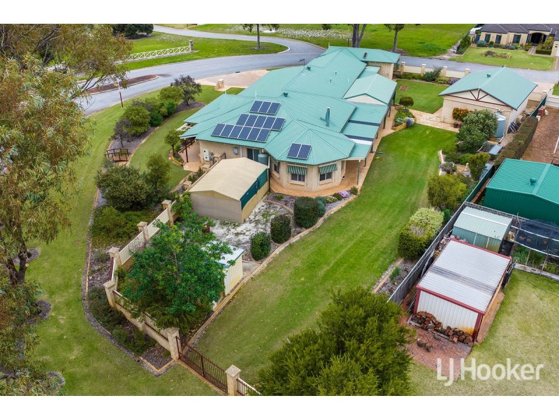 14 Midsummer Circle, Pinjarra WA 6208