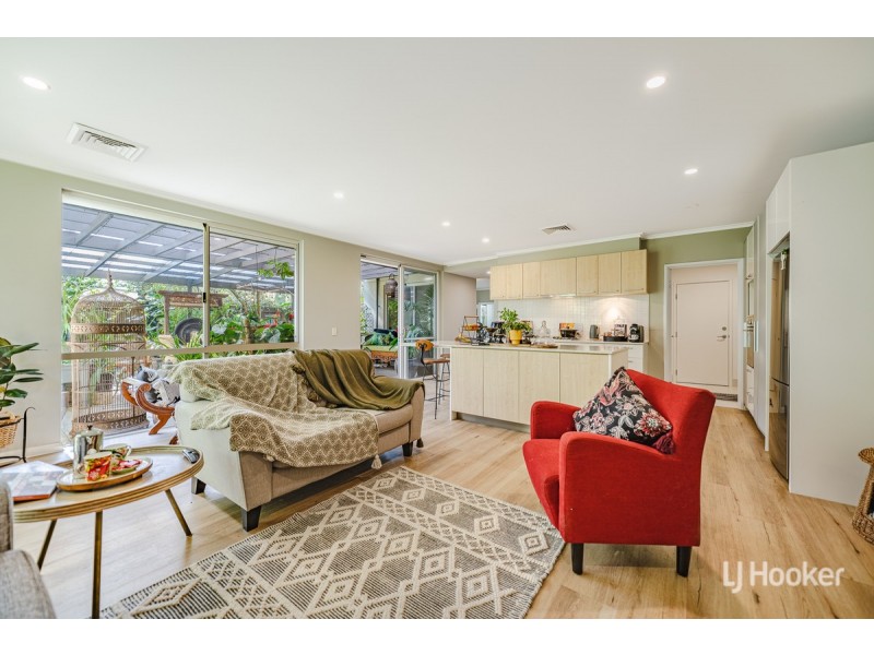 19 Tylney Loop, Meadow Springs WA 6210