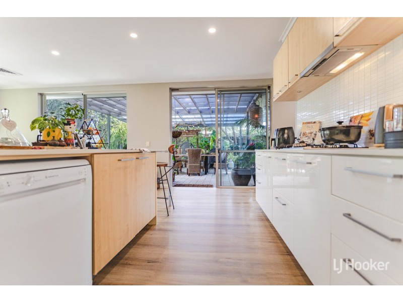 19 Tylney Loop, Meadow Springs WA 6210