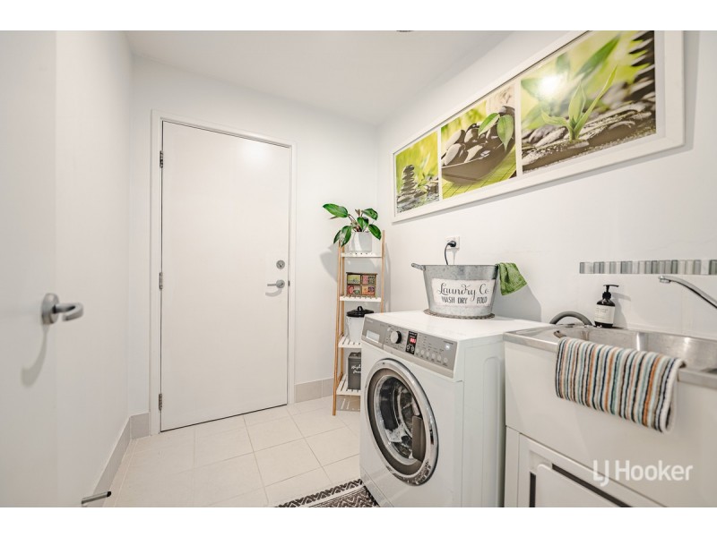 19 Tylney Loop, Meadow Springs WA 6210