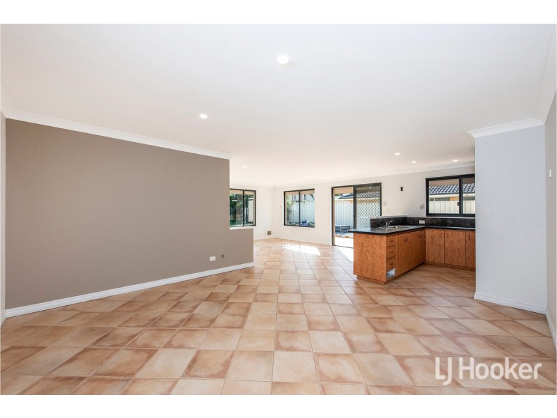130 Challenger Avenue, Parmelia WA 6167