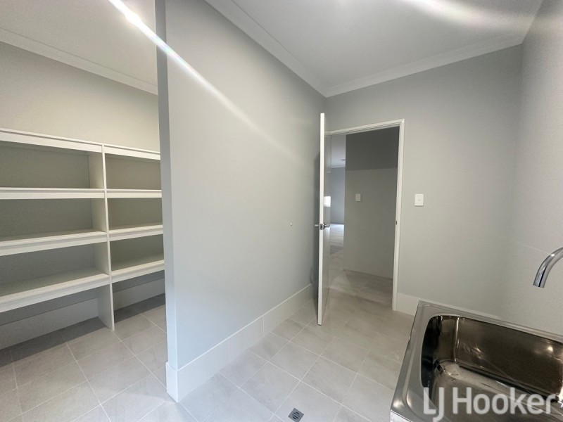 12 Swiftshire Road, Madora Bay WA 6210