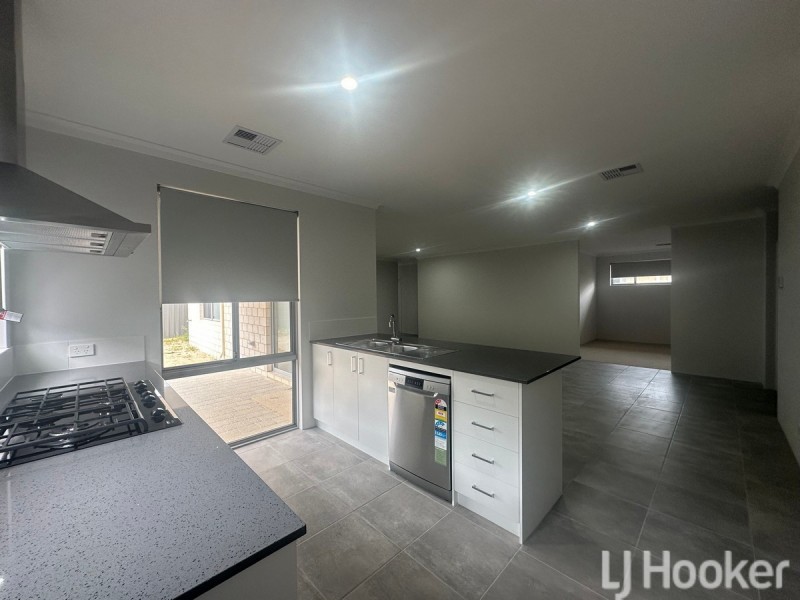 12 Pensacola Grove, Madora Bay WA 6210