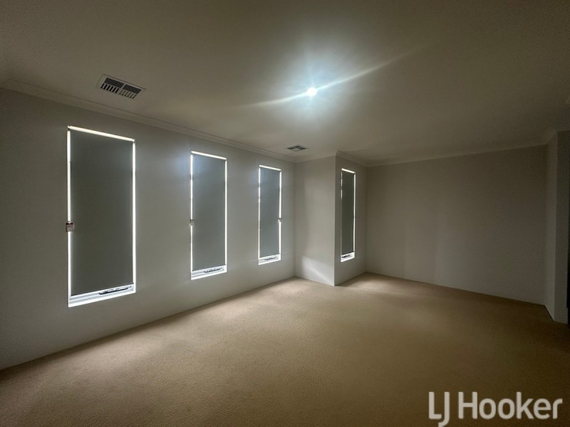 12 Pensacola Grove, Madora Bay WA 6210