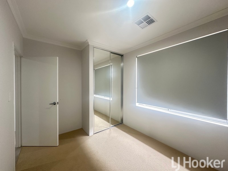 12 Pensacola Grove, Madora Bay WA 6210