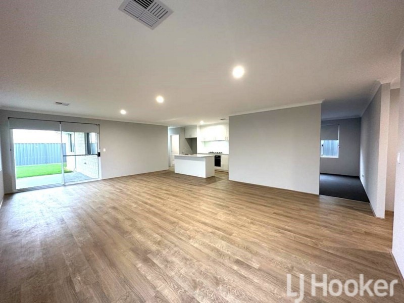 242 Badgerup Avenue, Lakelands WA 6180