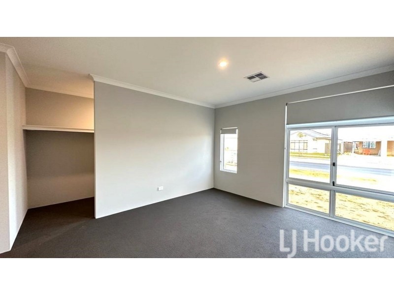 242 Badgerup Avenue, Lakelands WA 6180