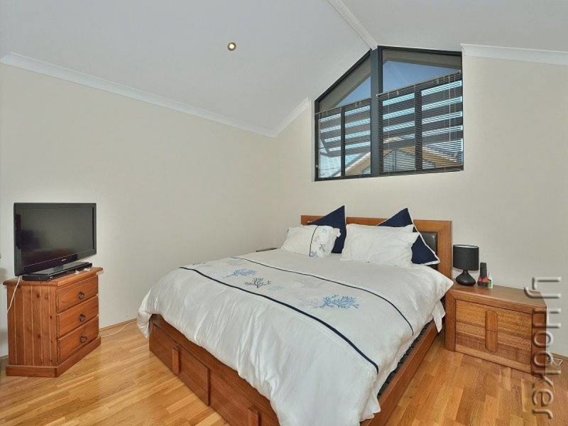 6/18 Davey Street, Mandurah WA 6210