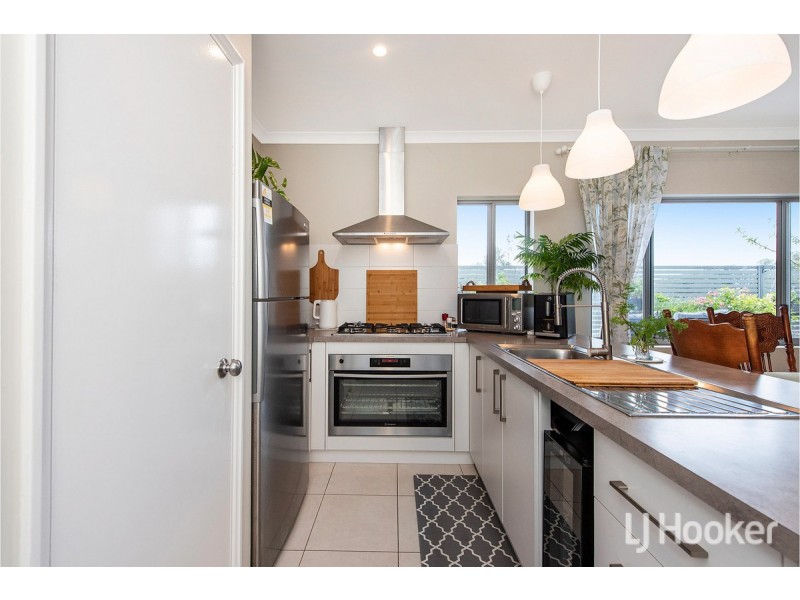 2 Thornbill Crescent, Coodanup WA 6210