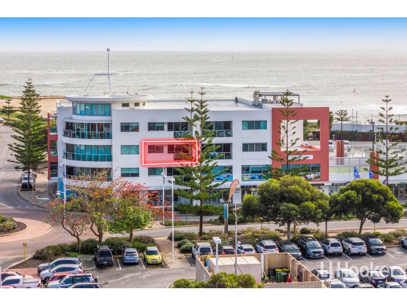 3205/16 Dolphin Drive, Mandurah WA 6210