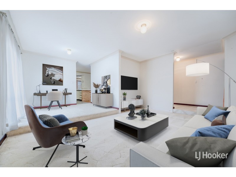 54 Oakmont Avenue, Meadow Springs WA 6210