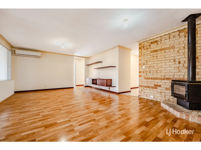 54 Oakmont Avenue, Meadow Springs WA 6210