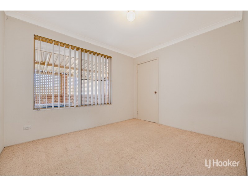 54 Oakmont Avenue, Meadow Springs WA 6210