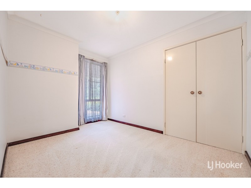 54 Oakmont Avenue, Meadow Springs WA 6210