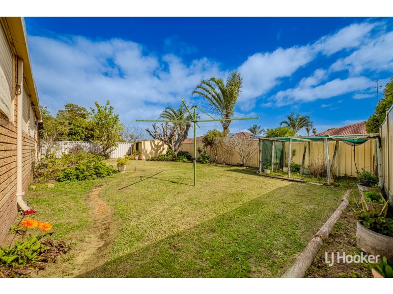 54 Oakmont Avenue, Meadow Springs WA 6210