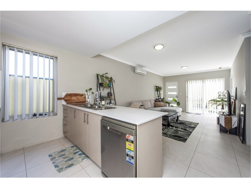 3/11 Eacott Street, Mandurah WA 6210