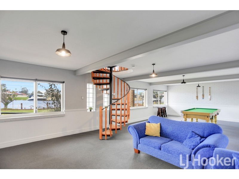 99 Allambi Way, South Yunderup WA 6208