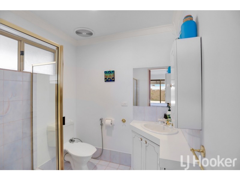 99 Allambi Way, South Yunderup WA 6208