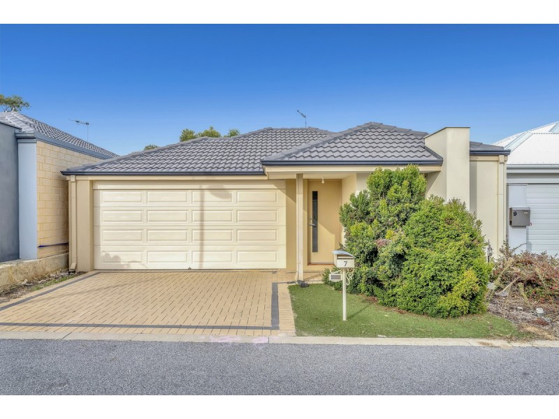 7 Lytham Lane, Meadow Springs WA 6210