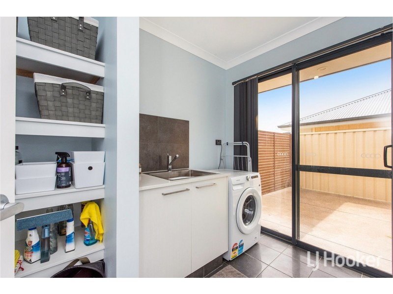 27 Orelia Street, Madora Bay WA 6210