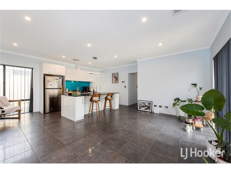27 Orelia Street, Madora Bay WA 6210