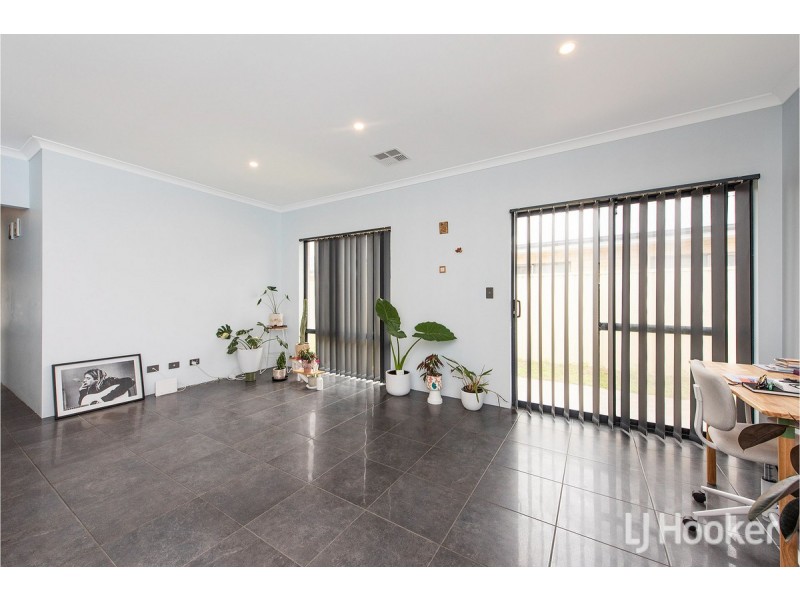 27 Orelia Street, Madora Bay WA 6210
