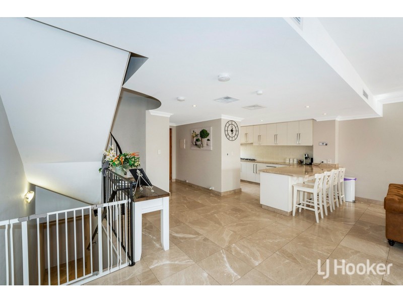 24/18 Port Quays, Wannanup WA 6210