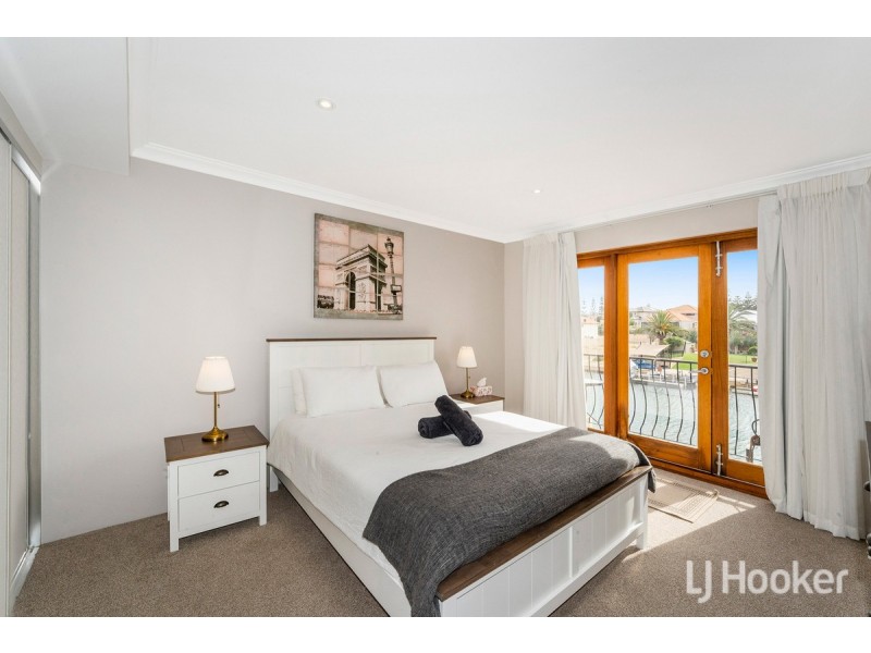 24/18 Port Quays, Wannanup WA 6210