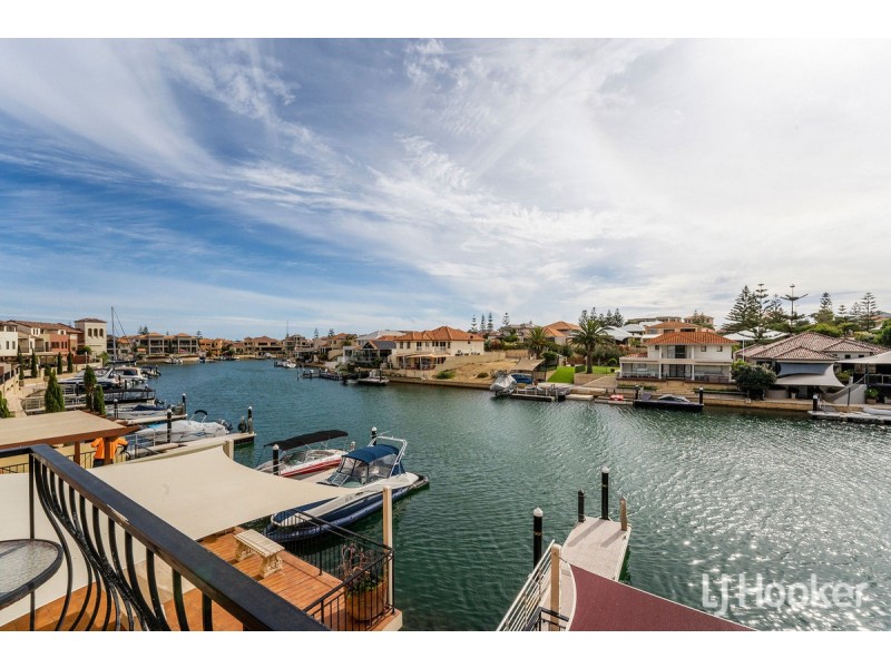 24/18 Port Quays, Wannanup WA 6210